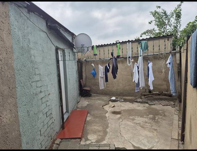 3 BEDROOM HOUSE FOR SALE IN GERMISTON SOUTH